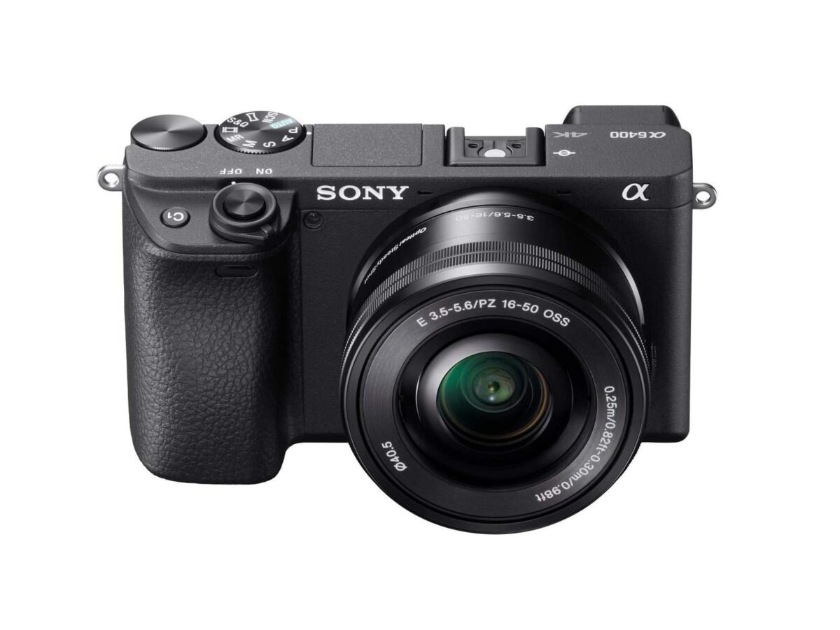 Sony Alpha 6400 kit 18-135mm - Image 2